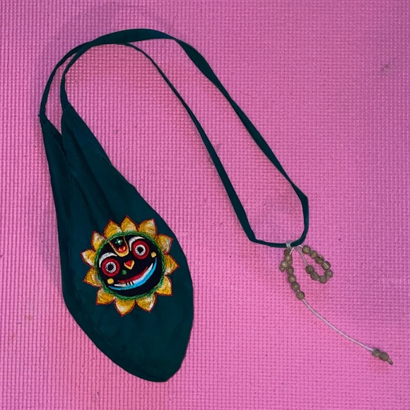 Mala bead prayer pouch Jagannath dark green - Picture 2 of 5